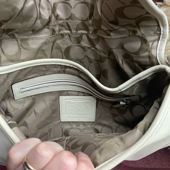 COACH 9248 Soho Buckle Bag Bone Ivory Leather beige color medium size y2k - Picture 6 of 14